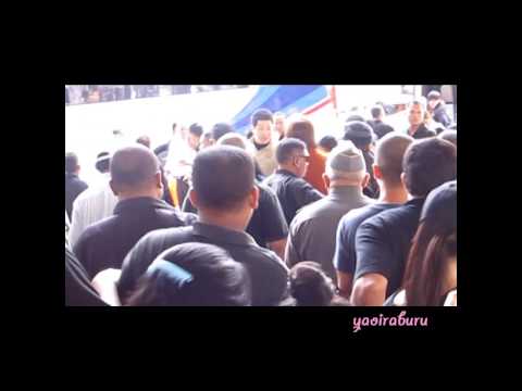 130308 Hoya & Sungjong arrived at Soetta airport