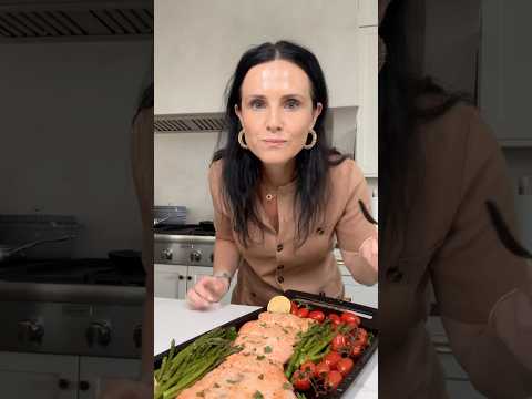 Dinner in 15 Minutes! Sheet pan Salmon with Veggies!