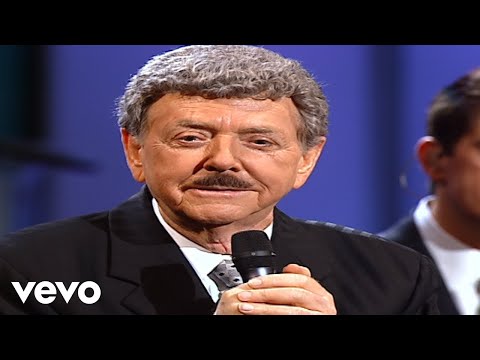 Bill & Gloria Gaither - Wore Out [Live] ft. Old Friends Quartet