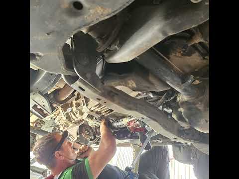 Mitsubishi Triton transmission, clutch kit and flywheel