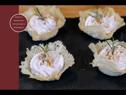 🍹 CESTINI DI PARMIGIANO CON MOUSSE DI MORTADELLA | Parmesan baskets with mortadella mousse