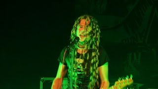 WIZO - W8ing 4 U (Live HD)