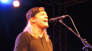 Puddle of Mudd sings &quot;Stoned&quot; at BLK in Scottsdale, AZ on January 27, 2018