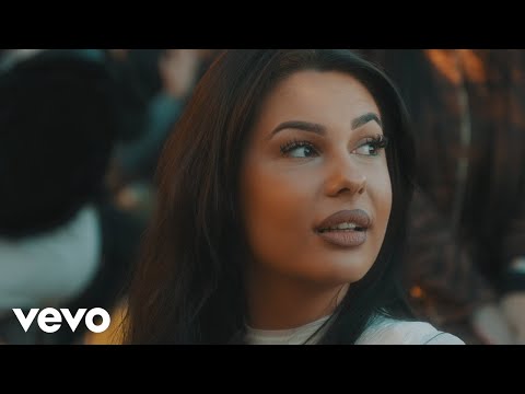 Silvia Gorreta - Roneo (Videoclip Oficial)