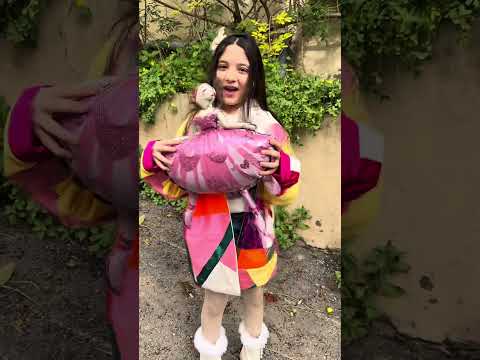 بالونات ع لون ثيابهم ! #shorts