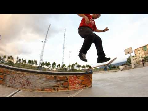 Ledge Session at the Court - 180811