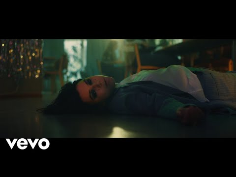 Nanna - Crybaby (Official Music Video)