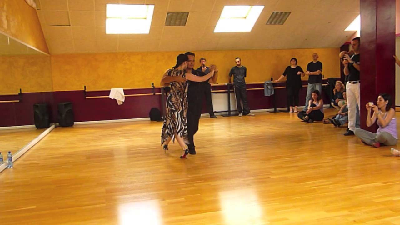 #Tango Lesson SACADAS  lineal y girando - Balanceos Ritmicos  Georgina & Oscar Mandagaran
