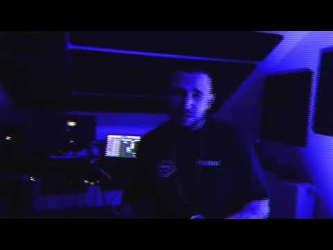 Mois- Eine Minute ft. Albozz167 Maestro offiziell  Video (in nur 60minuten)