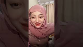 Download lagu Kumpulan Mode Cewek Ukhti Gak Ada Obat #shorts #joget #cantik #hijab #trending #masasekolah #viral mp3