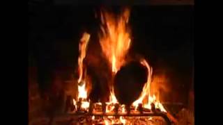 Brenda Lee - I&#39;m Gonna Lasso Santa Claus (Christmas Fireplace)