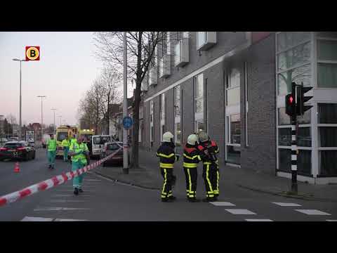 Accu van elektrische fiets vliegt in brand in Tilburg: 20 bewoners van complex kunnen niet naar huis