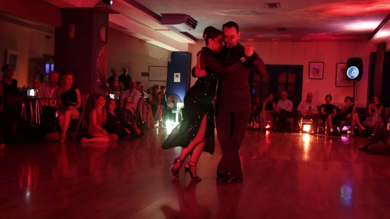Barbara Ferreyra y Agustin Agnez-3/4"Milonga,Vieja Milonga" Orq. D´arienzo-Milonga El Puntazo-Madrid