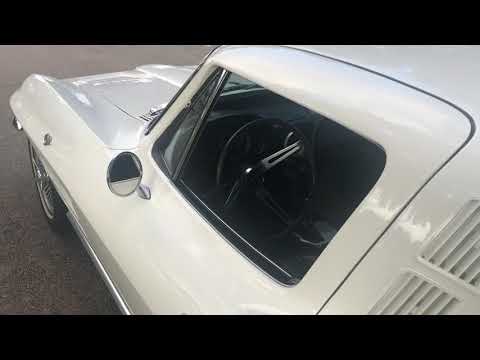 1964 (2)chevy corvette walk around