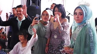 Download lagu ADE ASTRID LIVE ARJASARI BANJARAN MIDUA CINTA MEDLEY KUNAON ANJEU LD PRO mp3