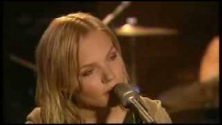 Download lagu Lene Marlin - Disguise mp3 Download lagu Lene Marlin - Disguise mp3