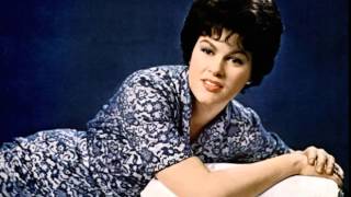 Patsy Cline - Walkin' After Midnight (Studio Version)