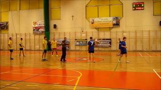 preview picture of video 'Suchedniowska Liga Futsalu Sienkiewicz - Kamex   I połowa'
