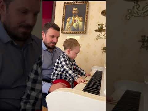 Gavriil's first public performance - Первое выступление Гавриила