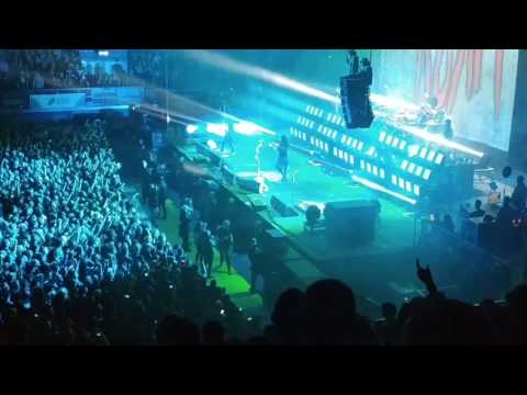 Korn - Intro + Right Now @ SSE Wembley Arena, London (16.12.2016)