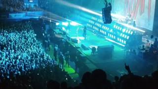 Korn - Intro + Right Now @ SSE Wembley Arena, London (16.12.2016)
