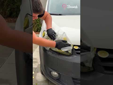 Clean car headlights with lemon 🍋💡 #easy #carheadlight #cleaningtrick