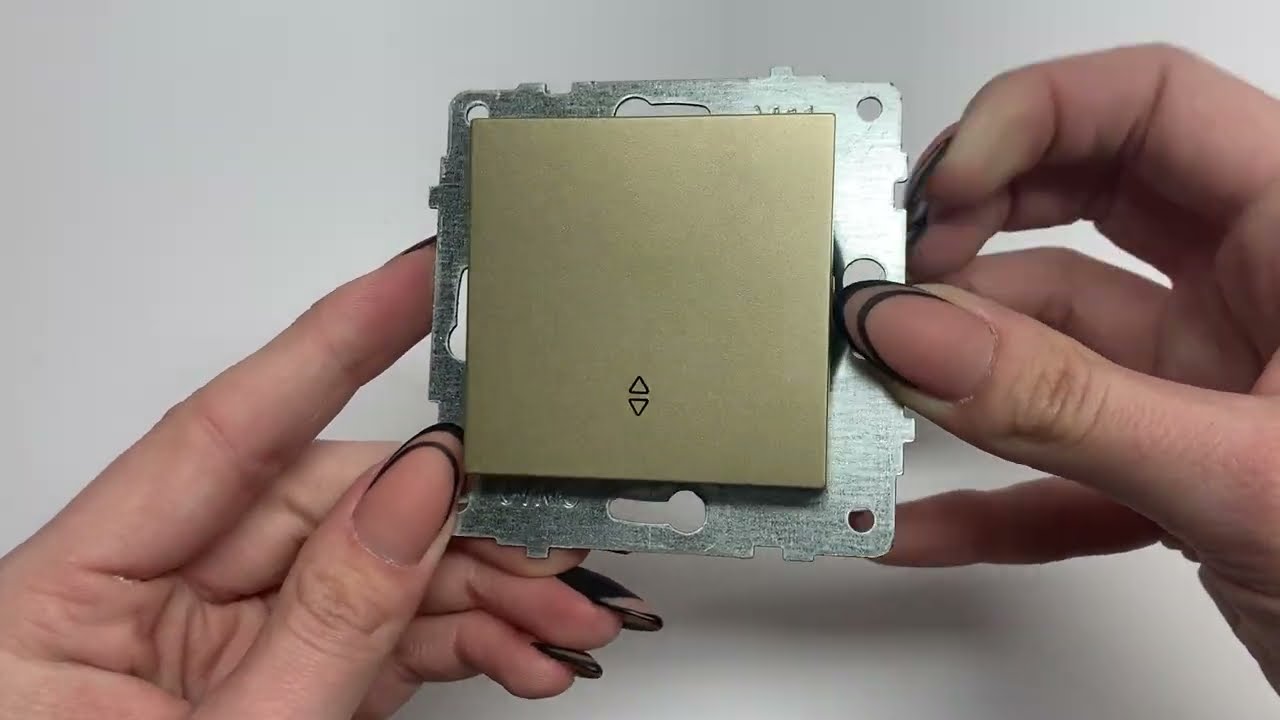 Выключатель проходной одноклавишный OVIVO Grano титан (600-000212-209)