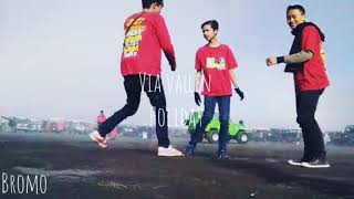 Download lagu Lagu via vallen HOLIDAY this music video mp3 Download lagu Lagu via vallen HOLIDAY this music video mp3