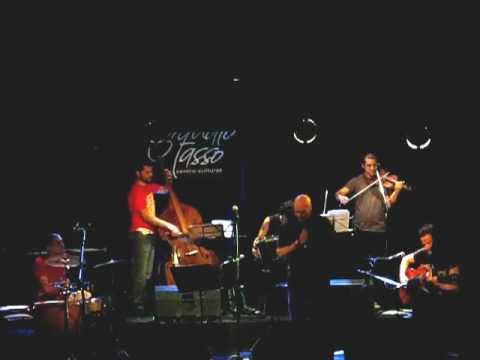 La Chicana y Hernán "Cucuza" Castiello "Mi involución" (Acho Estol)