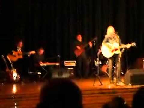 Pod Budą "Nie przenoście nam stolicy do Krakowa"