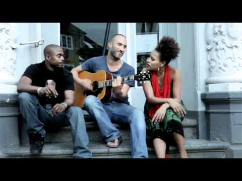 Oceana & Leon Taylor: Meet & Greet beim Bundesvision Song Contest in Berlin