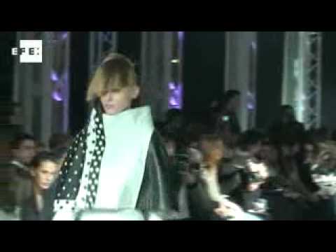 Fatima Lopes opens Paris Fashion Week with black and white for next winter