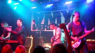 Born To Live-Amy meredith