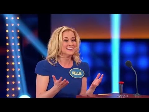 Watch Kellie Pickler Adorably Fail on 'Celebrity Family Feud' With Lance Bass!