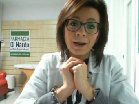 Laser biorevitalization di pelle di faccia con acido hyaluronic Maschere che mungono facce da porridge