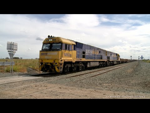 4PM4 Freight Train With Steel Wagons & Shipping Containers (17/11/2021) - PoathTV Australian Railway