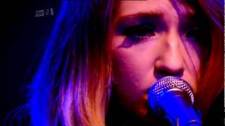 Nicola Roberts - Yo-Yo (BT Digital Music Awards 03. 10. 2011)