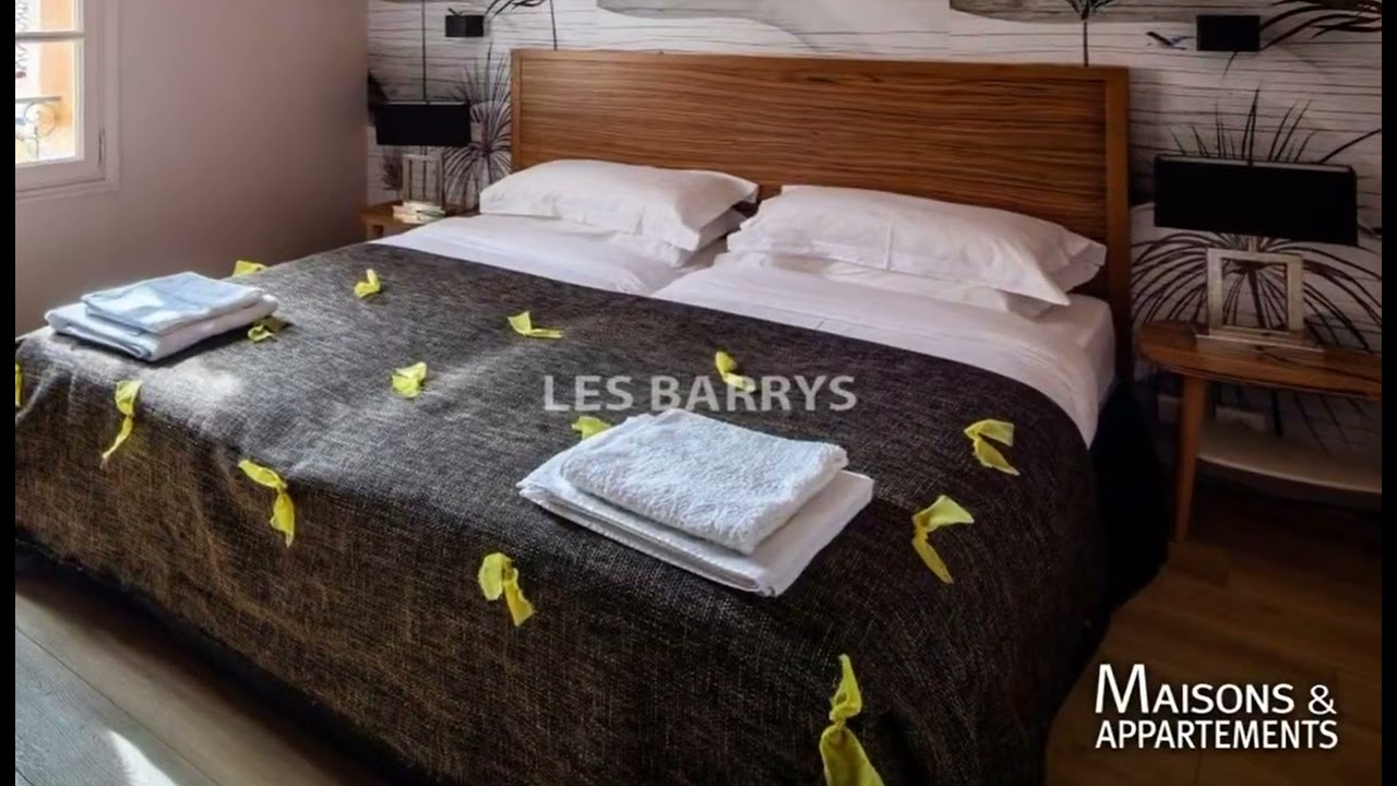 Watch video SAINT-TROPEZ - APPARTEMENT A VENDRE - 1 450 000 € - 74 m² - 4 pièce(s) SAINT-TROPEZ - APPARTEMENT A VENDRE - 1 450 000 € - 74 m² - 4 pièce(s)