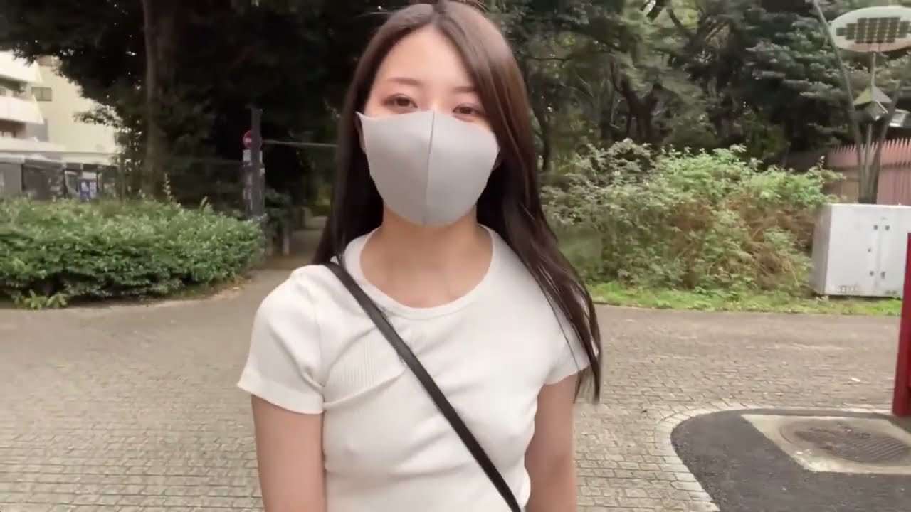 【ノーブラ散歩】新宿御苑を散歩／Tokyo walk