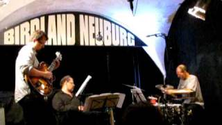 Samo Salamon Trio feat. Michel Godard & Roberto Dani - Catch the Train