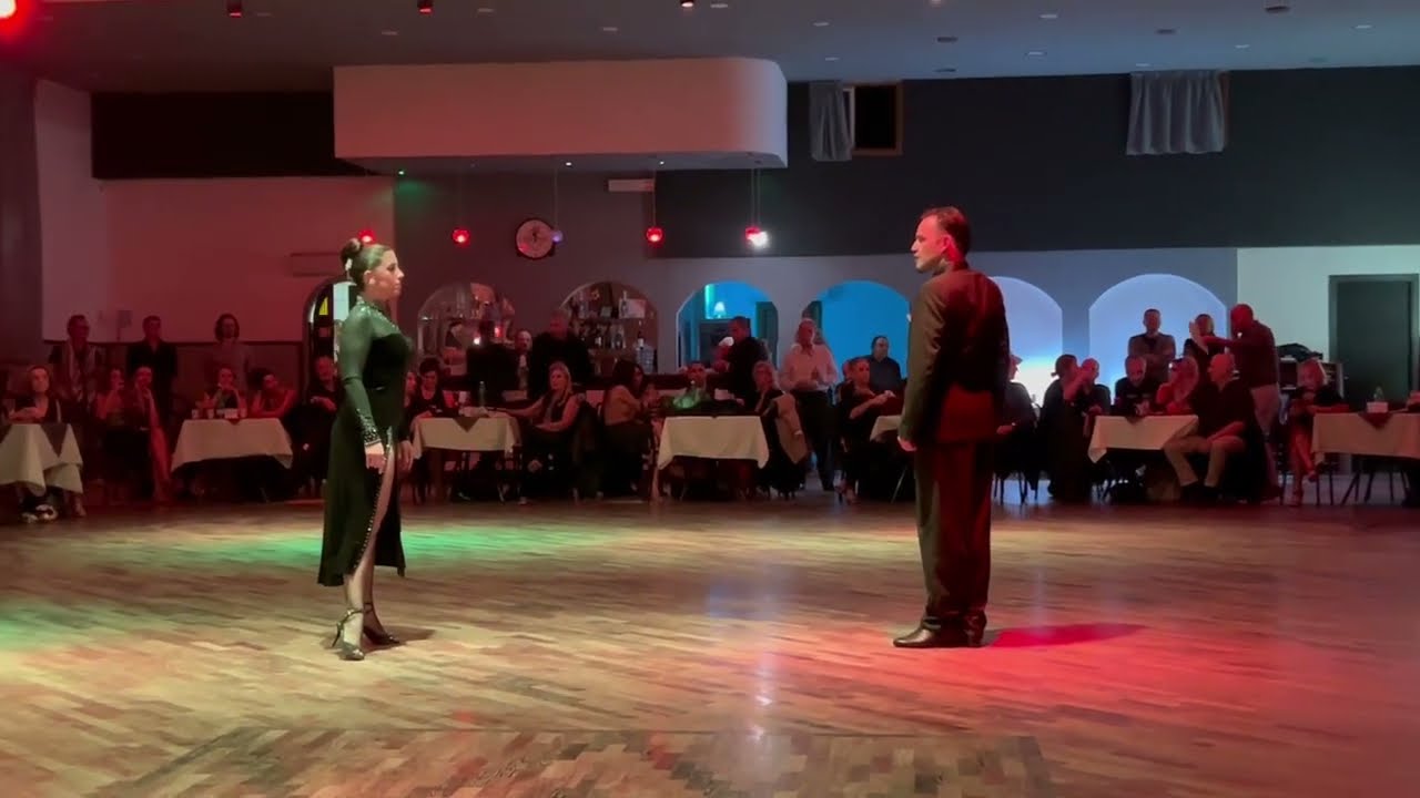 Barbara Ferreyra y Agustin Agnez-Tango "La Abandone y No Sabia" Orq. Tanturi-Napoles Italia