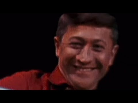 Scotty Moore smiles at Elvis while playing “That’s all right mama” #elvispresley