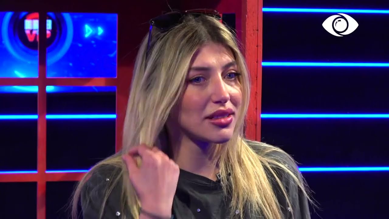 Telefonata e Fotinisë me të ëmën