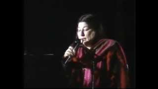 Mercedes Sosa - Gracias a la vida - Violeta Parra (Luna Park 1984)