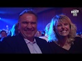 Весь зал рыдал от смеха: Босая Савченко и Порошенко обратились к народу (видео)