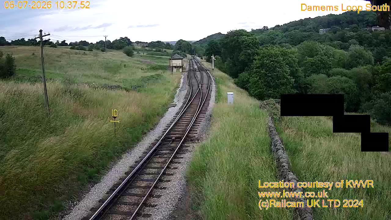 Live webcam view of Trenes en el Apartadero de Damems