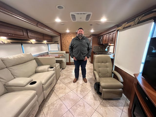 Preview image of 2016 Winnebago Forza 36G (17U232374) youtube video