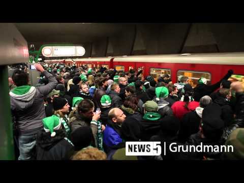 20.12.2011 (FÜ) Derby Spiel Greuther Fuerth Fans am Fürther Hauptbahnhof