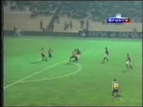 Juliano, meio-campo do Flamengo em 2004 - *BL