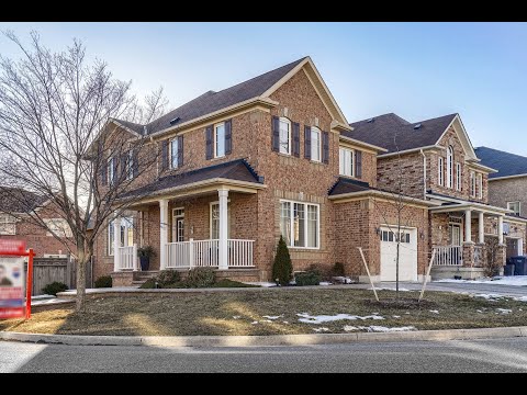 8 Peppermint Close, Brampton Home for Sale - Real Estate Properties for Sale